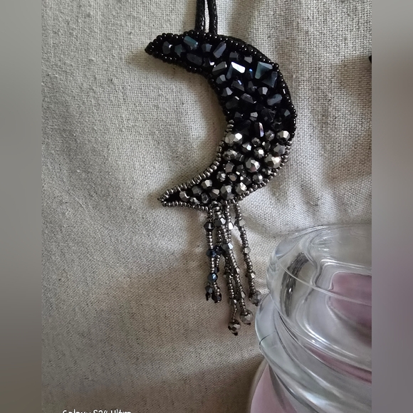 Yankee Candle & 2 Bag Charms 3 Piece Halloween Set: YC 22oz Candle & Moon / Star - Picture 4 of 13